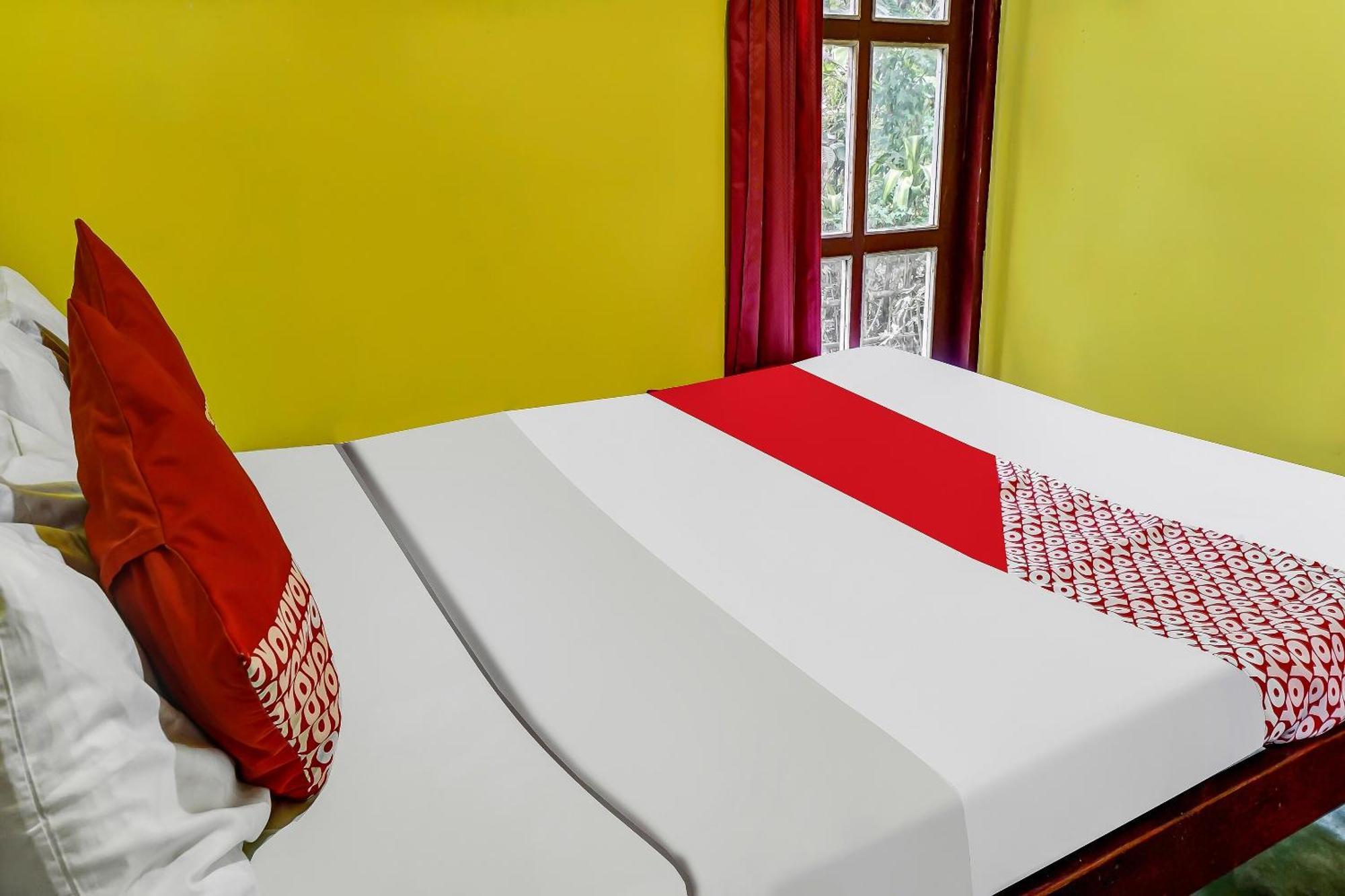 Oyo Homes 90984 Kampung Wisata Ekologi Puspa Jagadneargunung Kelud Blitar Exteriör bild